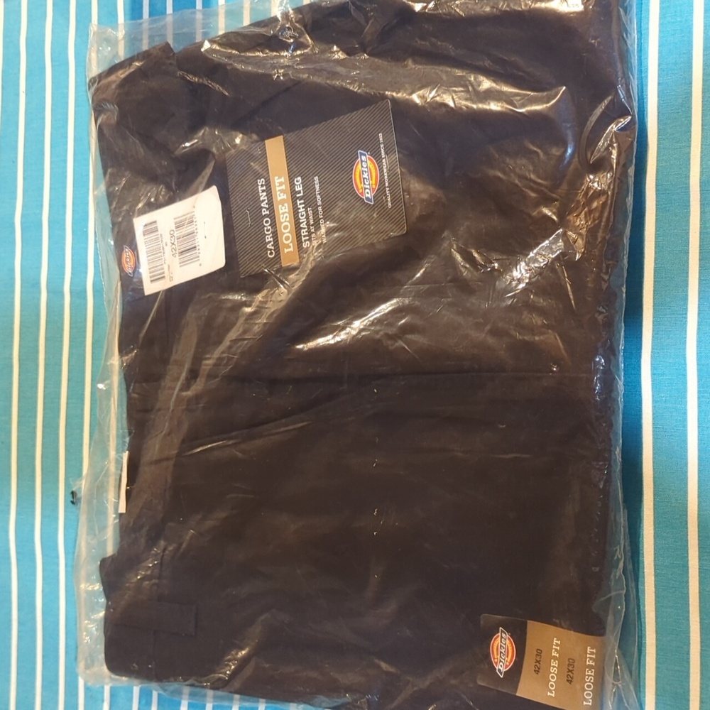 NEW Dickies Cargo Pant Loose Fit Straight Leg Black 42 x 30 NWT